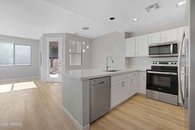 1886 E DON CARLOS Avenue 113, Tempe, AZ 85281
