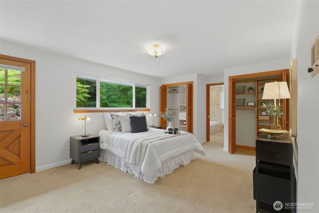 1024 Daniels Drive, Fircrest, WA 98466