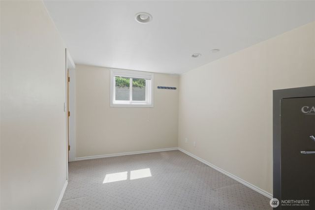 1024 Daniels Drive, Fircrest, WA 98466