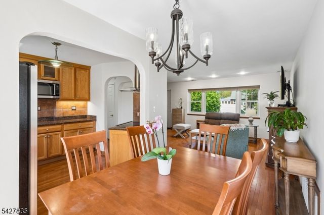 451 Pine Ave, Garwood Boro, NJ 07027