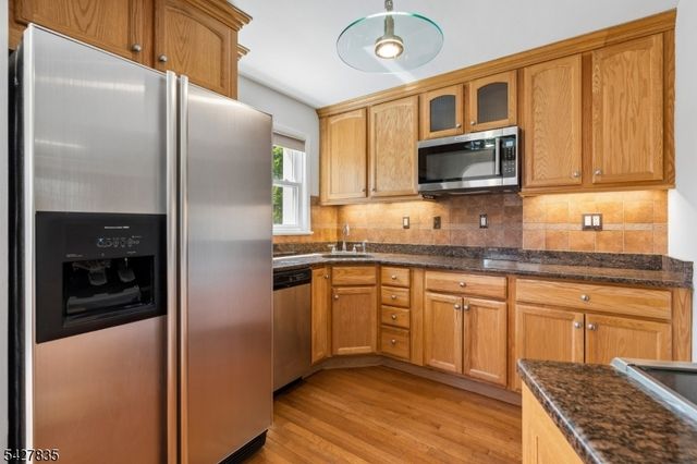 451 Pine Ave, Garwood Boro, NJ 07027