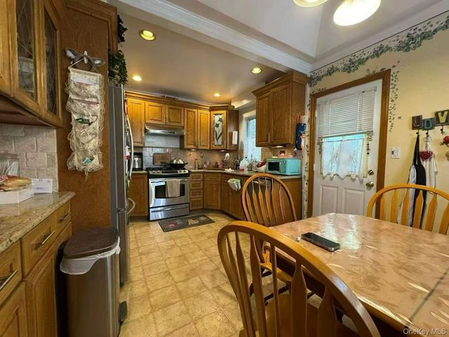 4552 196th Street, Flushing, NY 11358