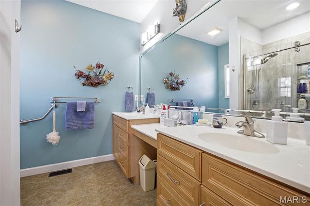 5 Chariot Court, Glen Carbon, IL 62034