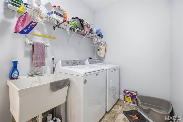 5 Chariot Court, Glen Carbon, IL 62034