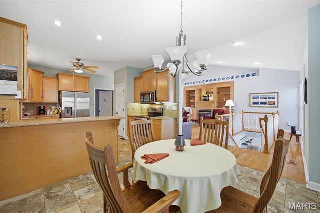 5 Chariot Court, Glen Carbon, IL 62034