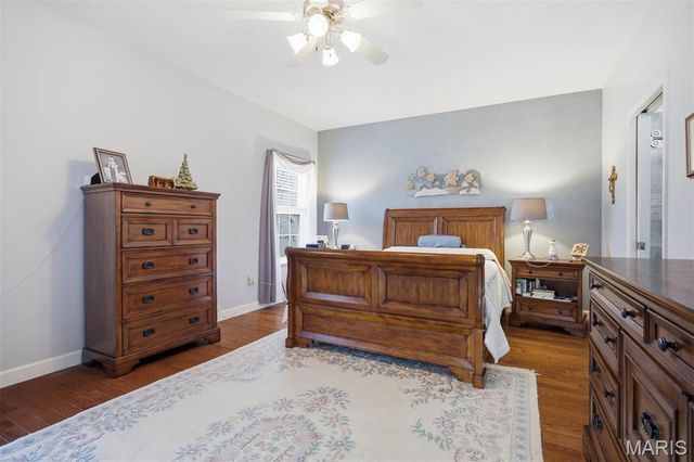 5 Chariot Court, Glen Carbon, IL 62034