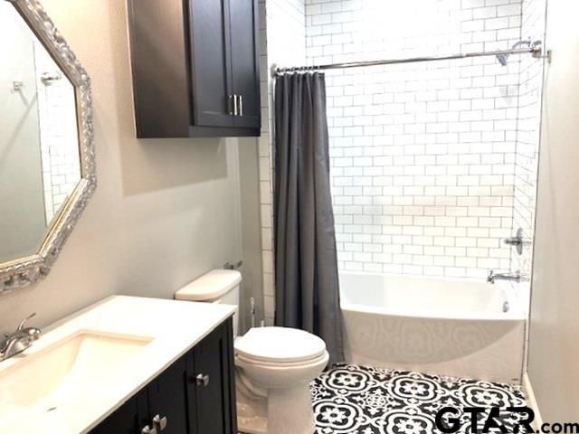 902 Ward Lane, Athens, TX 75751