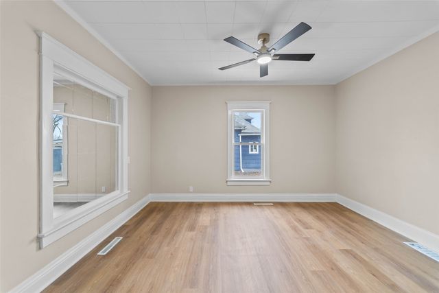 714 W 4th Street N, Newton, IA 50208