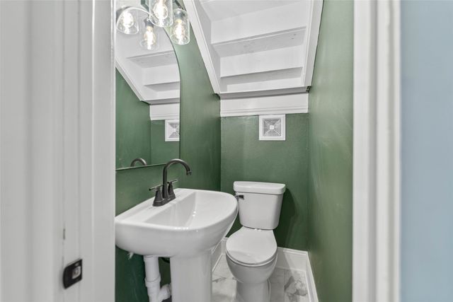 714 W 4th Street N, Newton, IA 50208