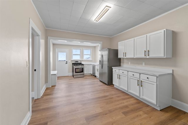 714 W 4th Street N, Newton, IA 50208