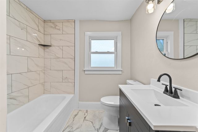 714 W 4th Street N, Newton, IA 50208