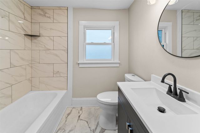 714 W 4th Street N, Newton, IA 50208