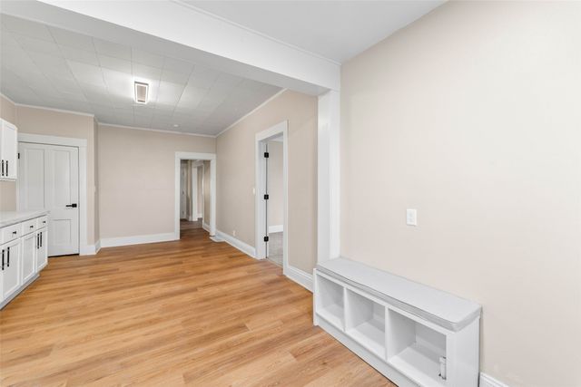 714 W 4th Street N, Newton, IA 50208