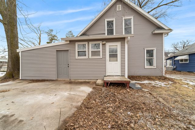 714 W 4th Street N, Newton, IA 50208