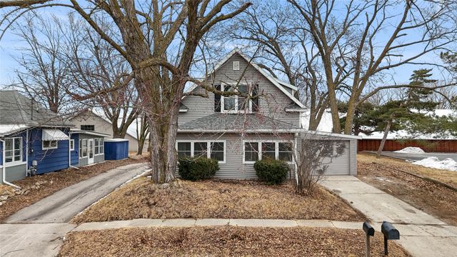 714 W 4th Street N, Newton, IA 50208