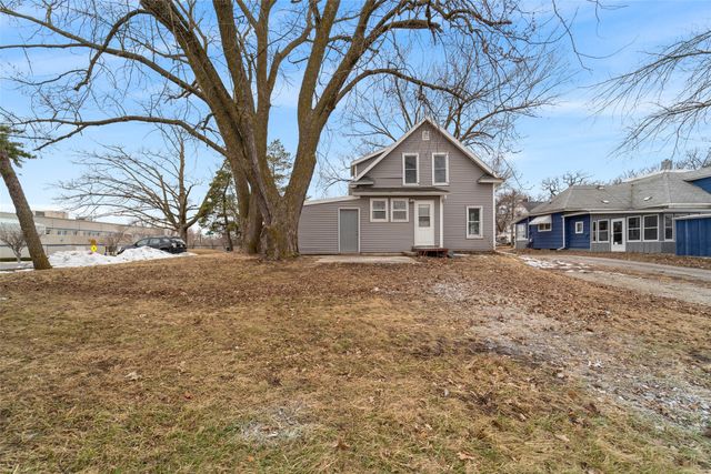 714 W 4th Street N, Newton, IA 50208