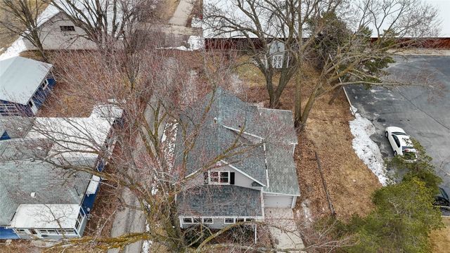 714 W 4th Street N, Newton, IA 50208