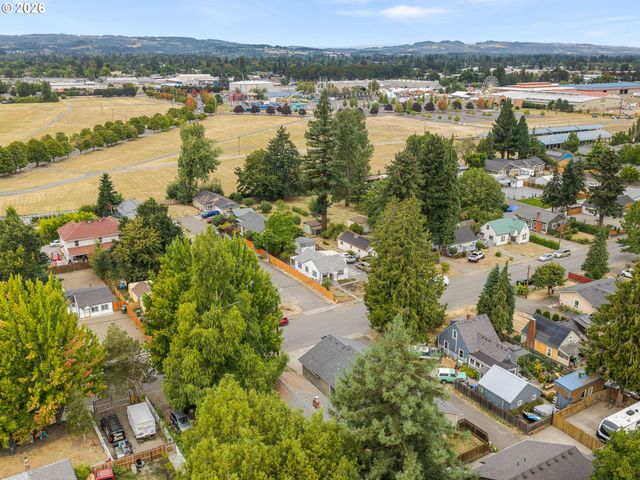 2085 EVERGREEN Ave Ne, Salem, OR 97301