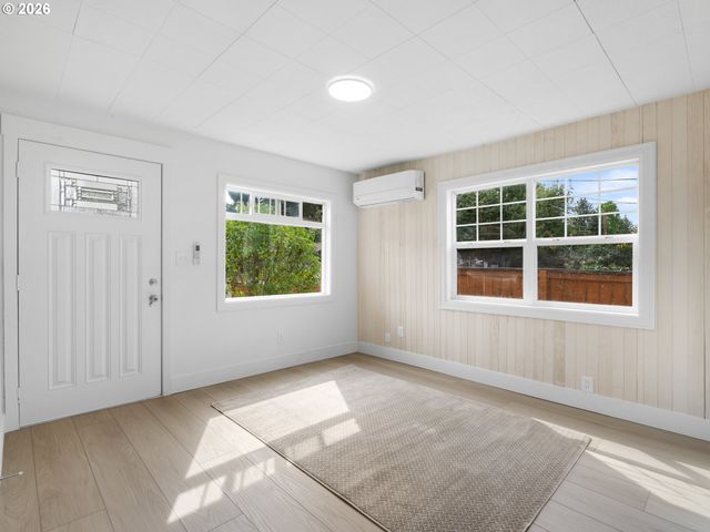 2085 EVERGREEN Ave Ne, Salem, OR 97301