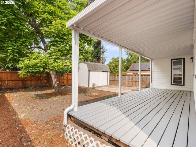 2085 EVERGREEN Ave Ne, Salem, OR 97301