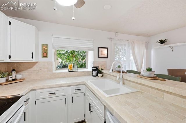6836 Overland Drive, Colorado Springs, CO 80919