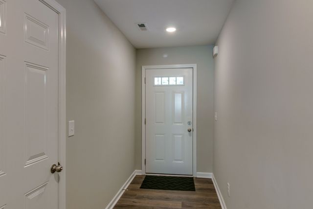 1960 Batts Ln Apt D, Clarksville, TN 37042