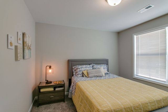 1960 Batts Ln Apt D, Clarksville, TN 37042