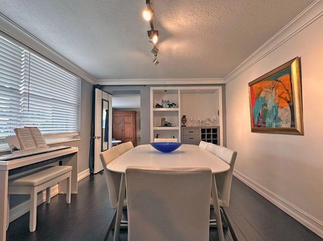 525 NE 27th Street, Wilton Manors, FL 33334