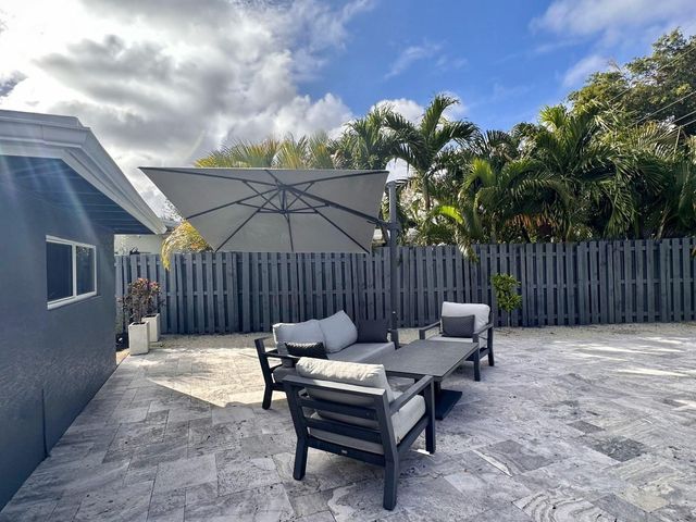 525 NE 27th Street, Wilton Manors, FL 33334