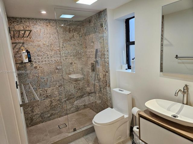 20401 NE 30th Ave 112-8, Aventura, FL 33180