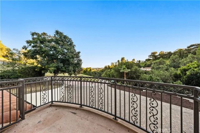 805 West Road, La Habra Heights, CA 90631