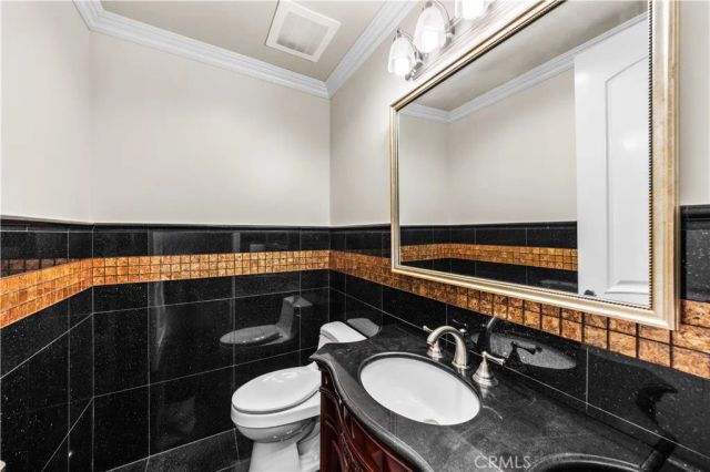 805 West Road, La Habra Heights, CA 90631