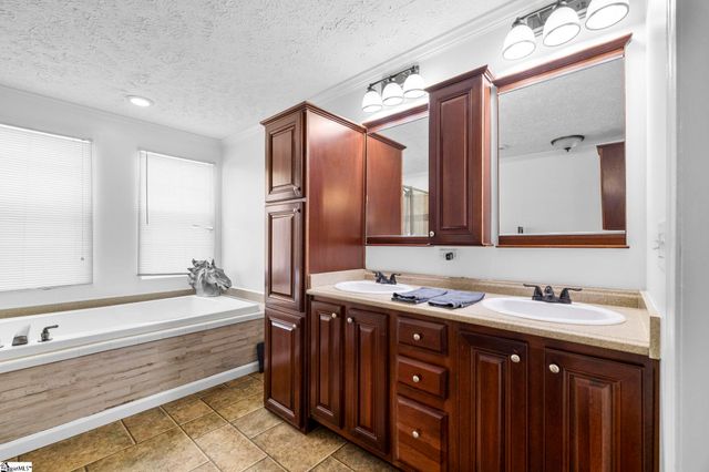 155 Reining Way, Fountain Inn, SC 29644