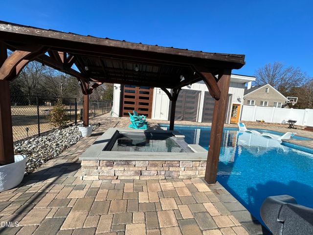 1805 S Main Street, Graham, NC 27253