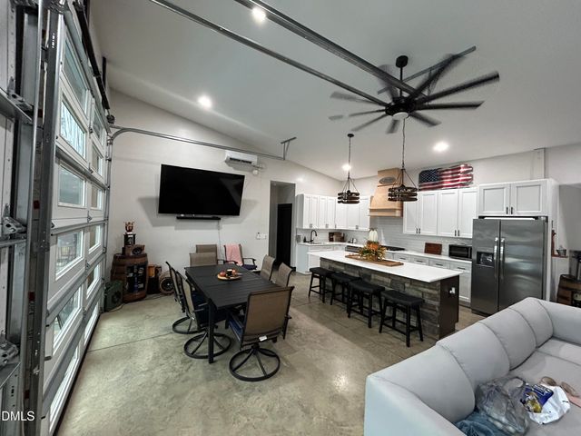 1805 S Main Street, Graham, NC 27253