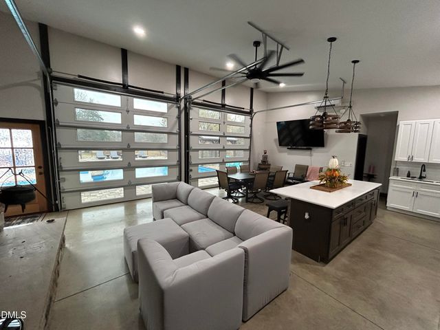 1805 S Main Street, Graham, NC 27253