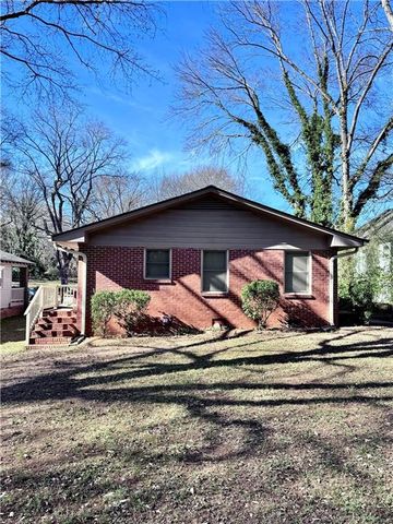 2476 Maple Street, East Point, GA 30344