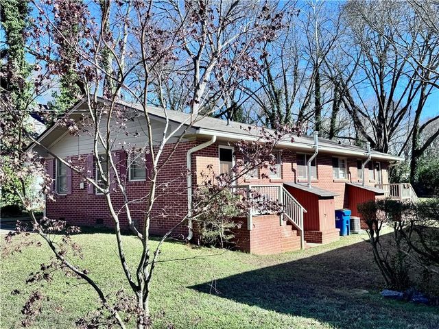 2476 Maple Street, East Point, GA 30344