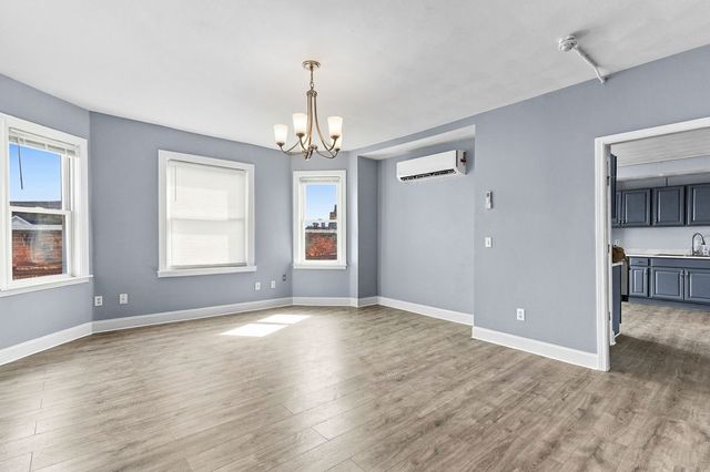 226 Atwells Avenue 3, Providence, RI 02903