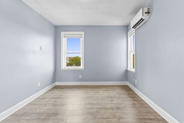 226 Atwells Avenue 3, Providence, RI 02903