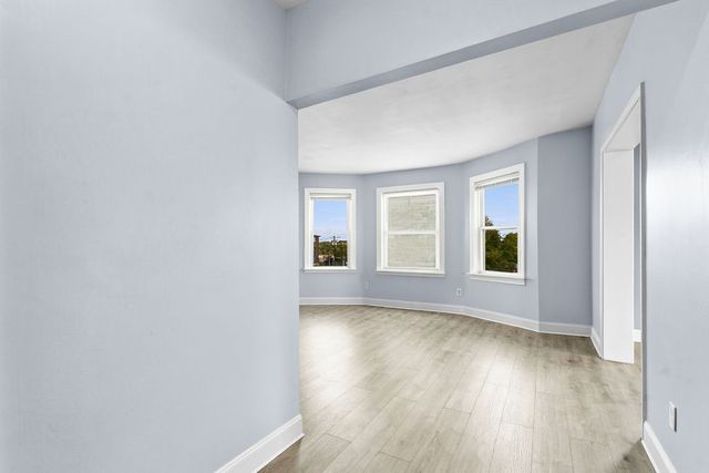 226 Atwells Avenue 3, Providence, RI 02903