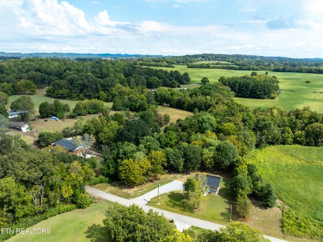 145 Helms Drive, Madisonville, TN 37354