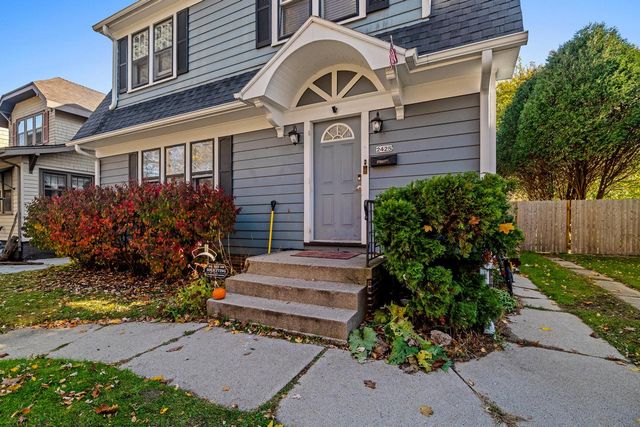 2425 N 9th STREET, Sheboygan, WI 53083