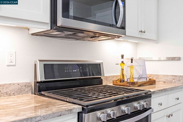 951 Dainty Ave, Brentwood, CA 94513