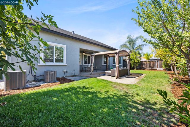 951 Dainty Ave, Brentwood, CA 94513