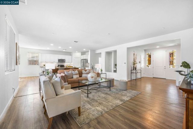 951 Dainty Ave, Brentwood, CA 94513