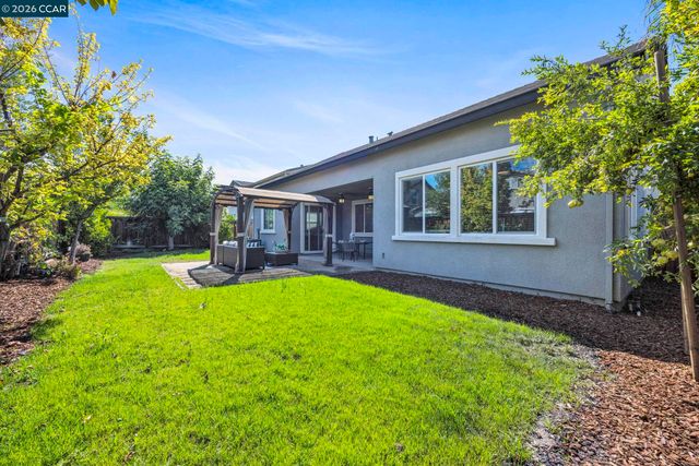 951 Dainty Ave, Brentwood, CA 94513