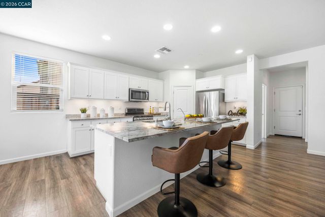 951 Dainty Ave, Brentwood, CA 94513