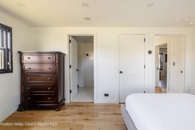 106 Station Road, Salisbury Mills, NY 12577