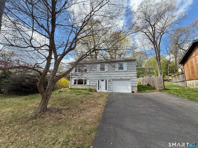 16 Possum Lane, Norwalk, CT 06854